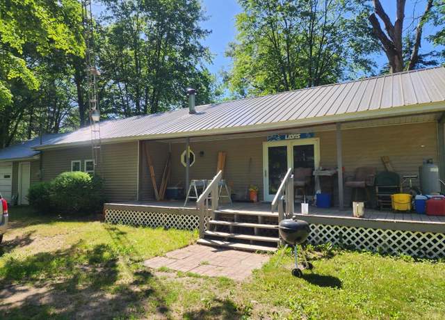 Property at 3848 Half Moon Lake Rd, Harrison, MI 48625, 4 beds, 2 baths