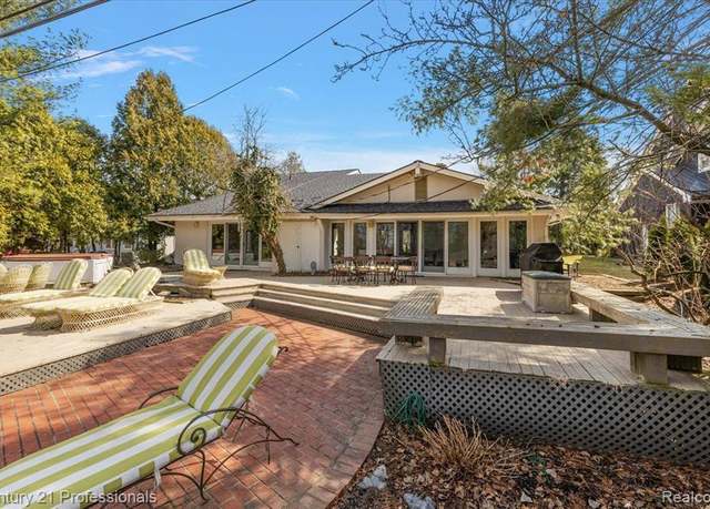 Property at 2372 PINE LAKE Rd, West Bloomfield, MI 48324 1931, 4 beds, 2.5 baths