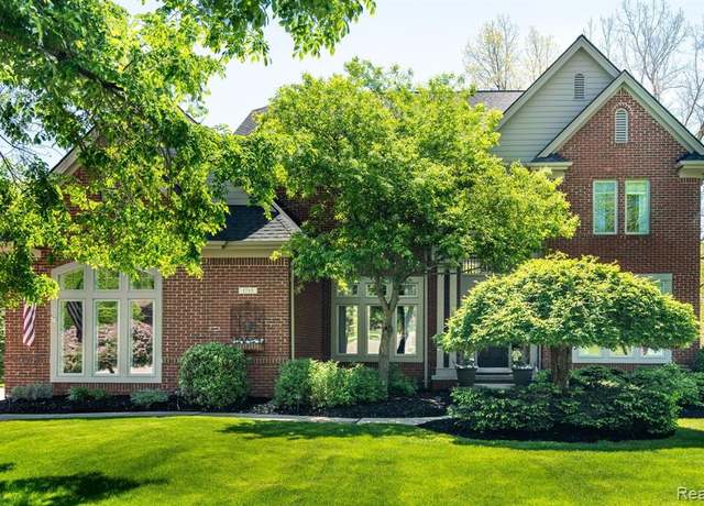 Property at 1715 SKYLINE Dr, Rochester Hills, MI 48306 3251, 5 beds, 4.5 baths