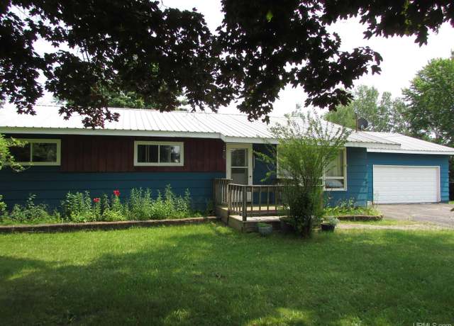 Property at 215 N Main St, Baraga, MI 49908, 3 beds, 1 bath