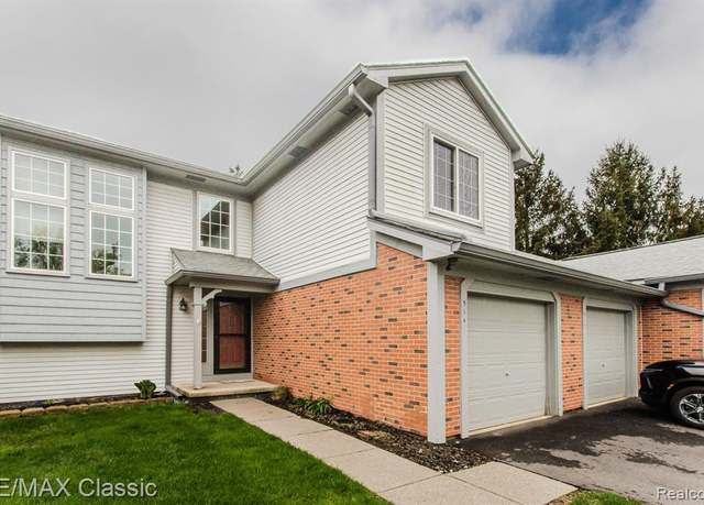 Property at 514 WINWOOD Cir, Walled Lake, MI 48390 3576, 2 beds, 1.5 baths