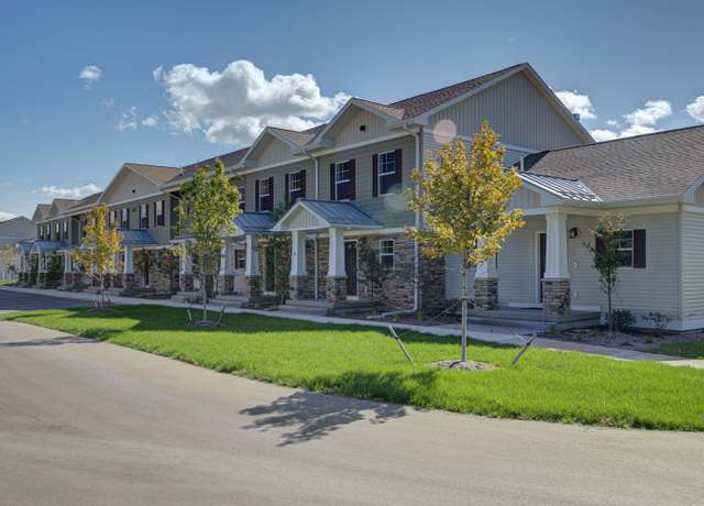 Property at 1502 Simsbury St #5, Traverse City, MI 49686, 3 beds, 2.5 baths