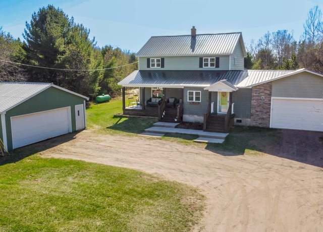 Property at 500 N Westwood Dr, Ishpeming, MI 49849, 4 beds, 2.5 baths