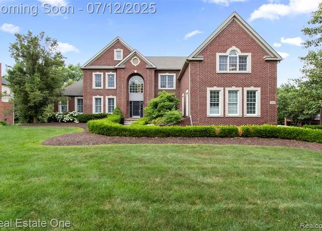 Property at 18970 Heather Ridge Dr, Northville, MI 48168 6814, 5 beds, 4.5 baths