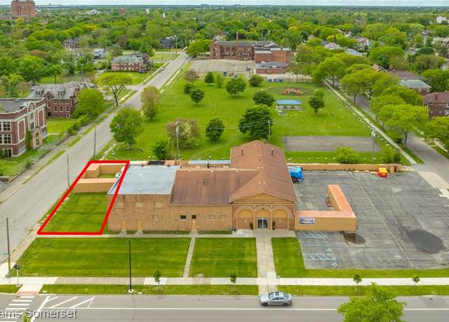 Property at 7701 ROSA PARKS Blvd, Detroit, MI 48206