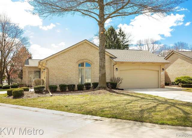 Property at 17663 E KIRKWOOD Dr, Clinton Township, MI 48038 1211, 2 beds, 2 baths