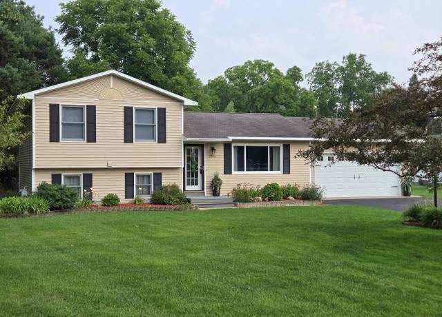 Property at 7704 Hampton Cir, Grawn, MI 49637, 3 beds, 2 baths
