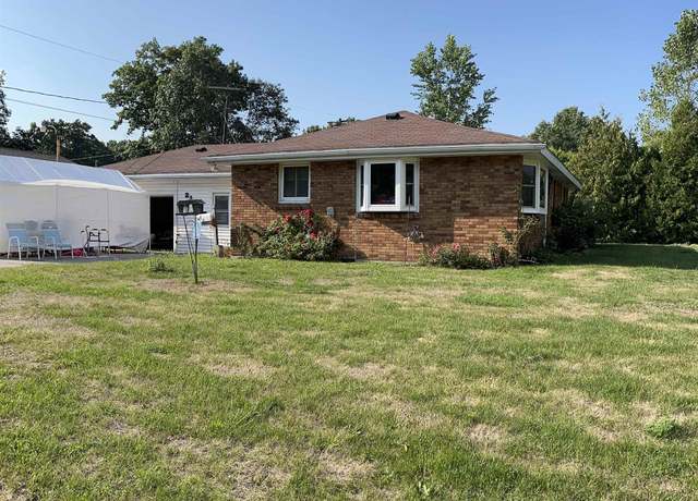 Property at 2134 Mara Dr, Kawkawlin, MI 48631, 3 beds, 1 bath