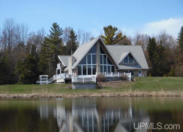 Property at N3731 M35 Hwy, Menominee, MI 49858, 2 beds, 2.5 baths