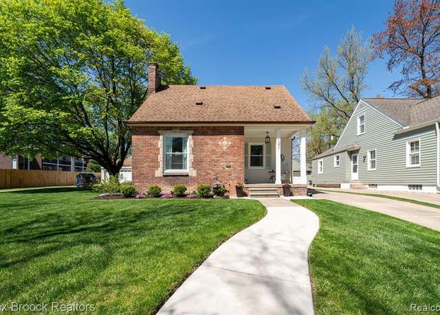Property at 121 N BLAIR Ave, Royal Oak, MI 48067 2001, 3 beds, 2.5 baths
