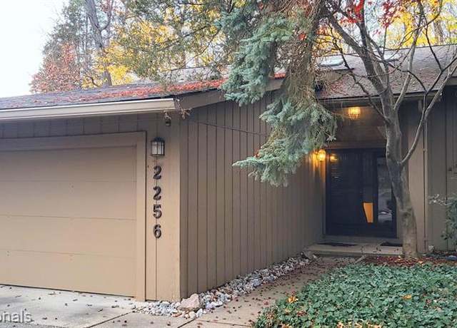 Property at 2256 Forest Gln, West Bloomfield, MI 48324, 4 beds, 3.5 baths
