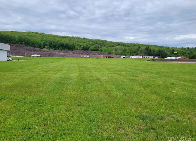 Property at W8141 US2 Hwy, Iron Mountain, MI 49801