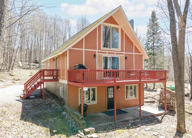 Property at 102 Big Bear Rd, Iron River, MI 49935, 4 beds, 2.5 baths