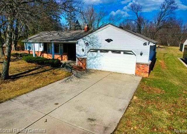 Property at 272 ASPINWALL Dr, Troy, MI 48098 1848, 4 beds, 1.5 baths
