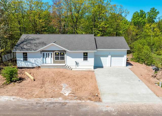 Property at 1922 Sherwood Dr, Houghton, MI 49931, 3 beds, 2 baths