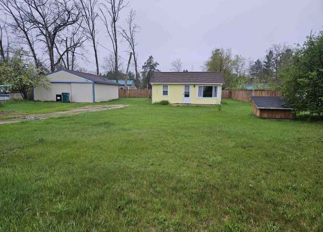 Property at 4193 E Oakley Rd, Harrison, MI 48625, 2 beds, 1 bath