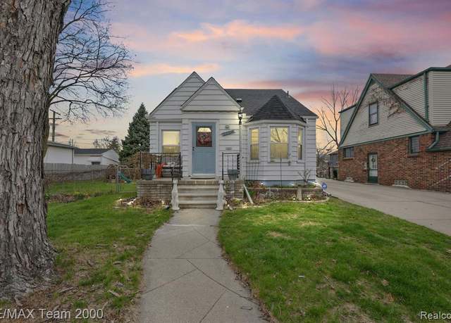 Property at 22258 DONALDSON St, Dearborn, MI 48124 4707, 3 beds, 2.5 baths