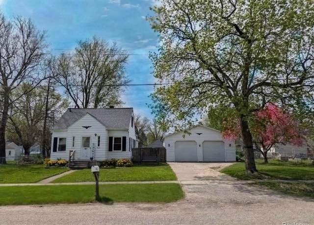 Property at 2326 SOUTHAMPTON Ave, Grand Blanc, MI 48507 4452, 4 beds, 1.5 baths