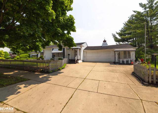 Property at 2029 Mcavoy St, Flint, MI 48503, 2 beds, 1.5 baths