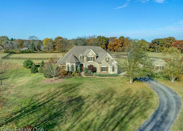 Property at 690 SPIROFF, Milford, MI 48380 1749, 5 beds, 4 baths
