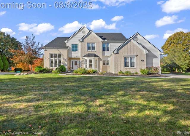 Property at 48279 Chesterfield Dr, Dearborn, MI 48187 1236, 4 beds, 2.5 baths