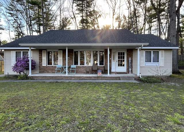 Property at 302 Huron St, Traverse City, MI 49686, 3 beds, 2 baths