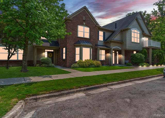 Property at 4015 Norwich Dr, Canton, MI 48188 7232, 2 beds, 2.5 baths