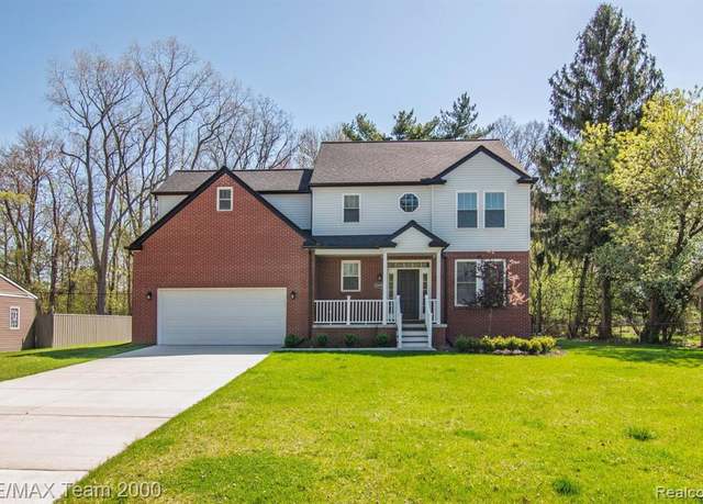 Property at 24050 E SUNNYPOINT Dr, Southfield, MI 48033, 4 beds, 2.5 baths