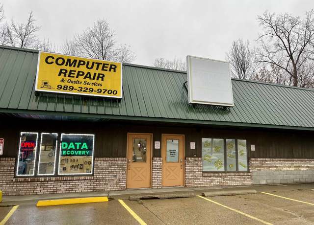 Property at 1418 N McEwan St, Clare, MI 48617