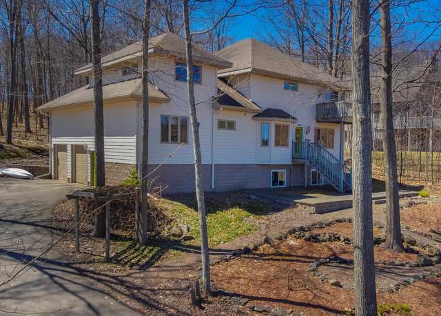Property at 204 Shoreline Dr, Negaunee, MI 49866, 5 beds, 3 baths