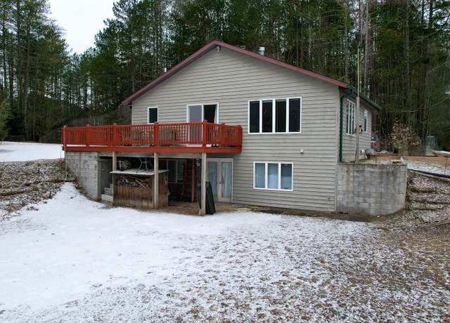 Property at 632 N 29 Rd, Cadillac, MI 49601-9033, 1 bed, 2 baths