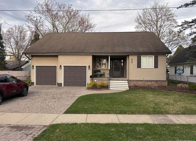 Property at 136 N AXFORD St, Lake Orion, MI 48362 3010, 3 beds, 2.5 baths