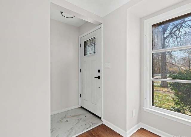 Property at 19468 Evergreen Rd, Detroit, MI 48219 2048, 4 beds, 2 baths