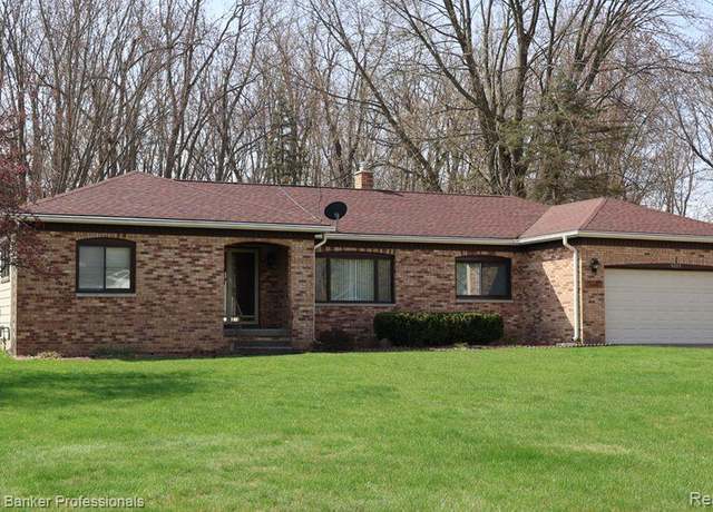 Property at 5393 N DYEWOOD Dr, Flint, MI 48532 3322, 4 beds, 2.5 baths