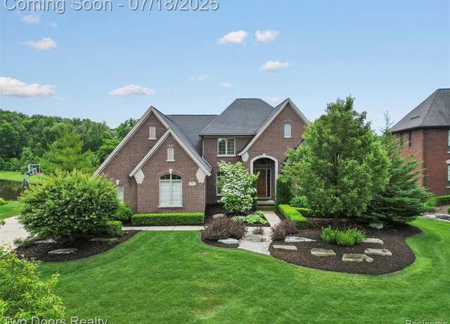 Property at 3551 Royal Berkshire Ln, Oakland, MI 48363 2347, 4 beds, 4.5 baths