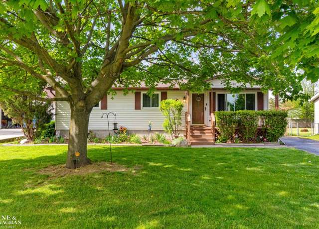 Property at 4170 Violet Ave, Saint Clair, MI 48079, 3 beds, 1.5 baths