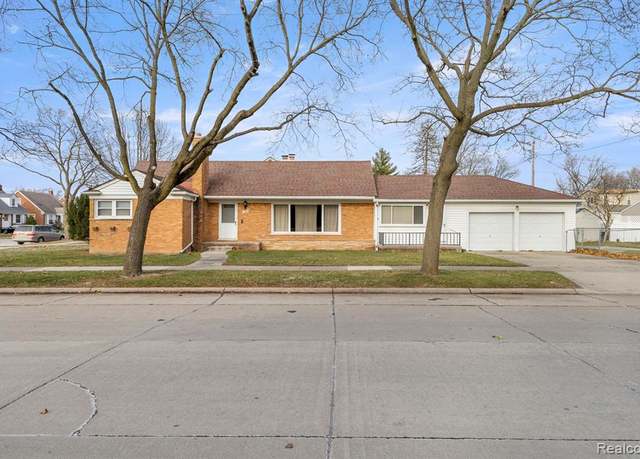 Property at 1300 ROBINDALE Ave, Dearborn, MI 48128 1013, 3 beds, 2 baths