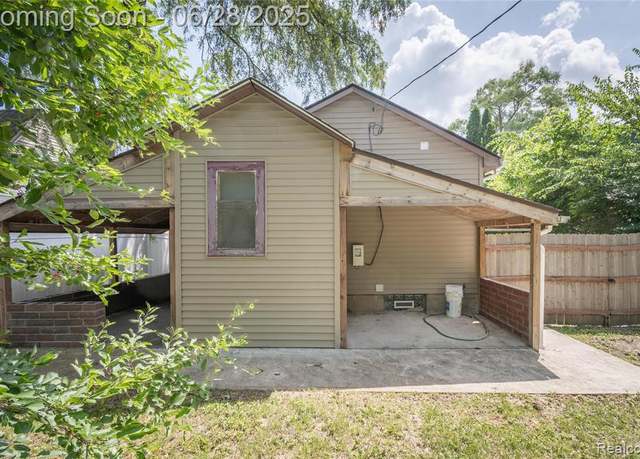 Property at 785 Kenilworth Ave, Pontiac, MI 48340 3101, 2 beds, 1.5 baths