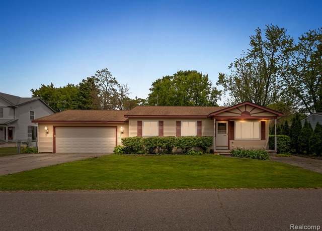 Property at 9220 Garden Ter, Commerce, MI 48382 4317, 3 beds, 1 bath