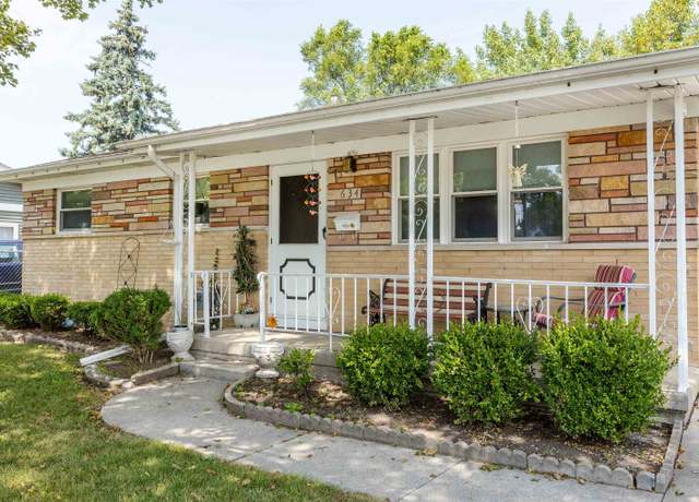 Property at 634 Fleetwood Dr, Carrollton, MI 48604, 3 beds, 2 baths