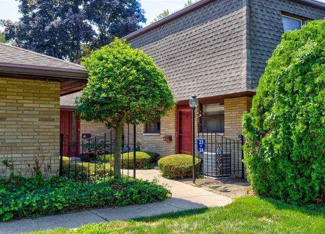 Property at 2727 S Lakeshore Dr Unit F-24, Saint Joseph, MI 49085-2966, 3 beds, 3 baths