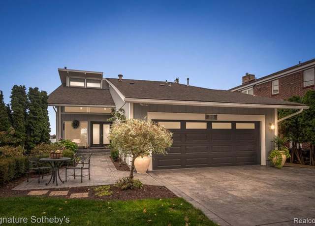 Property at 3885 LAKE FRONT St, Waterford, MI 48328 4334, 3 beds, 2.5 baths