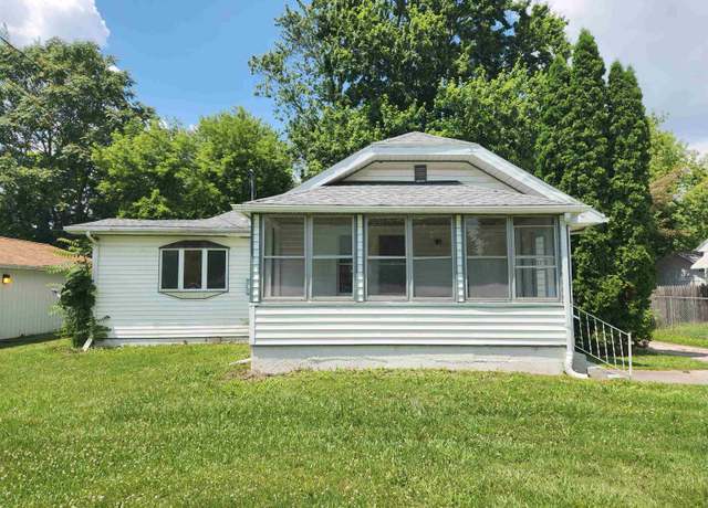 Property at 3015 Fairview St, Saginaw, MI 48601, 3 beds, 1 bath