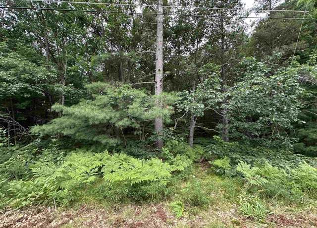 Property at 145 Oakridge Dr, Marquette, MI 49855