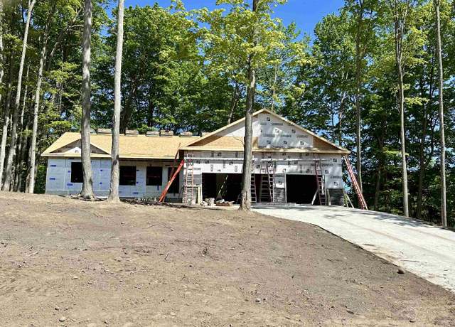 Property at 1004 Birmley Estates Dr, Traverse City, MI 49696, 3 beds, 2 baths