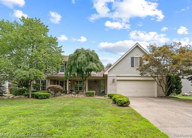 Property at 2915 Greenbrooke Ln, West Bloomfield, MI 48324 4788, 4 beds, 3 baths