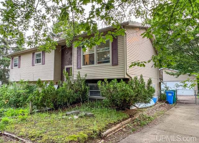 Property at 1411 West Ave, Marquette, MI 49855, 4 beds, 2 baths