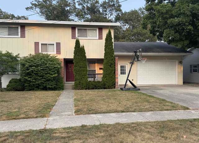Property at 9105 Wyoming St Unit B, Oscoda, MI 48750, 3 beds, 2.5 baths