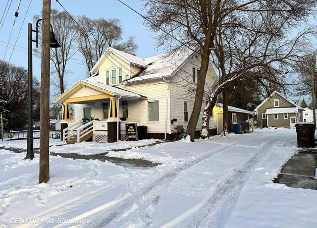 Property at 805 S Douglas St Unit 805 1/2 Douglas, Mount Pleasant, MI 48858, 11 beds, 3 baths