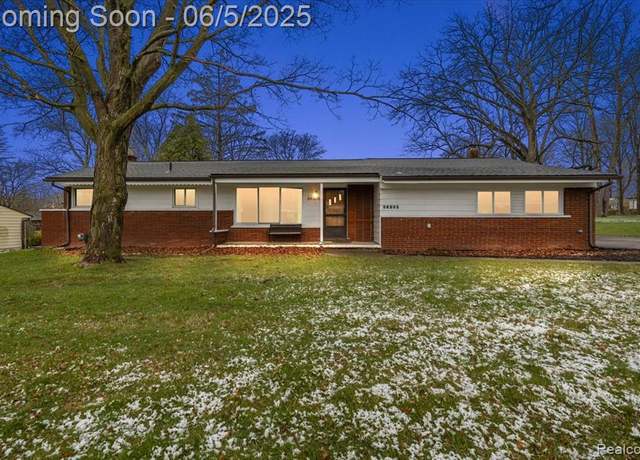 Property at 28333 Bayberry Rd, Farmington, MI 48331 3319, 3 beds, 1.5 baths